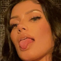 Abida Naakt
