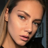Alenka Aganova Naakt