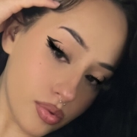 Alyssa Adelene Naakt