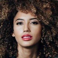 Andy Allo Naakt
