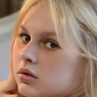 Angelika D Naakt