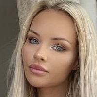 Becca Medlin Naakt
