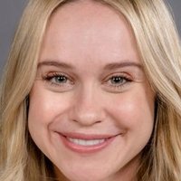 Becca Tobin Naakt