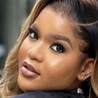 Beverly Tlhako Naakt