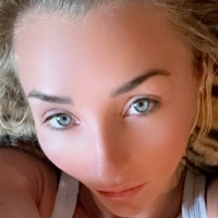 Briana Armbruster aka theskilmuskgirl Naakt
