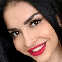 carolinedeam Naakt