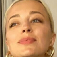 carolinevreeland Naakt