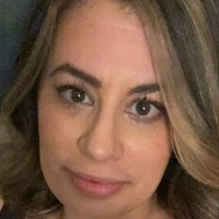 Cecilia Naakt