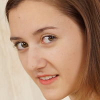 Claire Evans Naakt