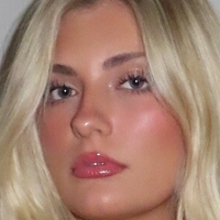 Daisy Calvert Naakt