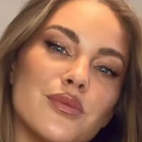 Diskussion: Stephanie Davis Naakt