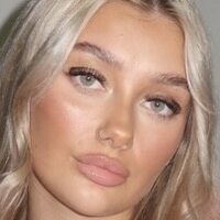 Ellie Cameron Naakt