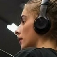 Elora Gummerson Naakt