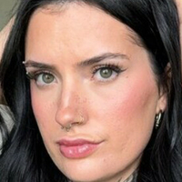 Emily Sullivan Naakt