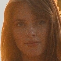 Emily Zeck Naakt