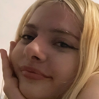 Emma Carrie Naakt