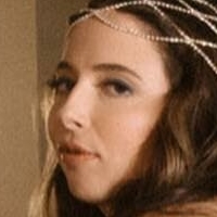 Esther Povitsky Naakt