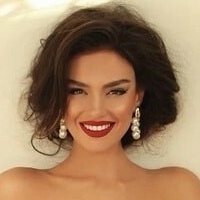 Eva Murati Naakt