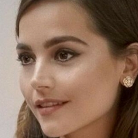 Jenna Louise Coleman Naakt