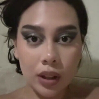 Julia Alvarenga Naakt
