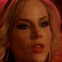 Julie Benz Naakt