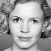 Kate Phillips Naakt