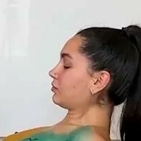 Kira Yoga Naakt