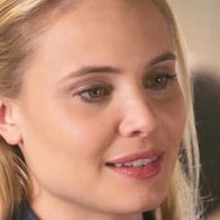 Leah Pipes Naakt