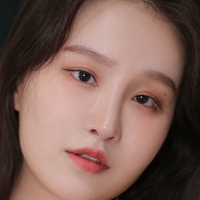 Leesnow 이설 Naakt
