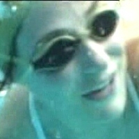 Liz Barker Naakt