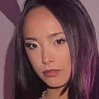 lovenessuh Naakt
