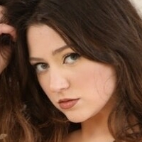 Maddy Moxley Naakt