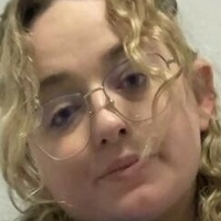 McKenzie Naakt