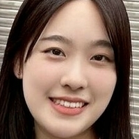Minachan Naakt