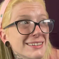 Miss Ellie Naakt