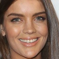 Natasha Barnard Naakt