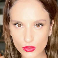 Natashakirsten Naakt