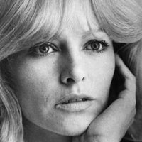 Nathalie Delon Naakt