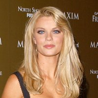 Nichole Hiltz Naakt