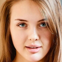 Olya Derkach Naakt
