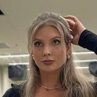 Pauline Caspari Naakt
