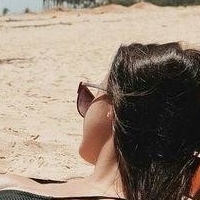 Raiane Naakt