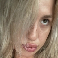Sara Dodevska Naakt