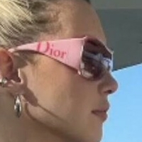 Sarahfuckingsnyder Naakt
