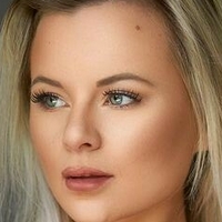 Shorty Holly Naakt