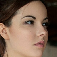 Sierra Elizabeth Naakt
