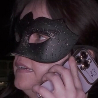 The Avery Peach Naakt