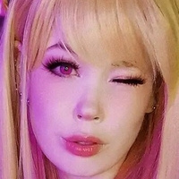 Tinechan Naakt