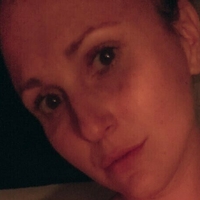 Valerie Courtney Naakt