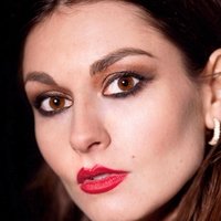 Victoria Emslie Naakt